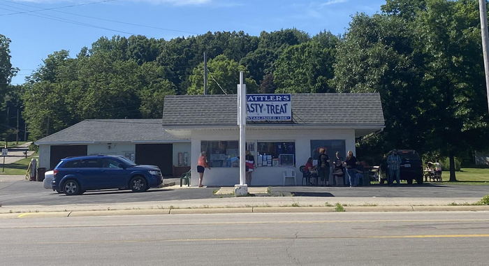 Tasty Treat - June 2022 Photo (newer photo)